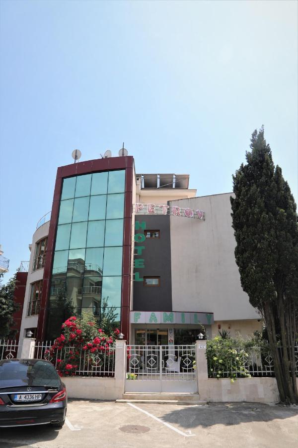 Petrov Family Hotel 内塞伯尔 外观 照片