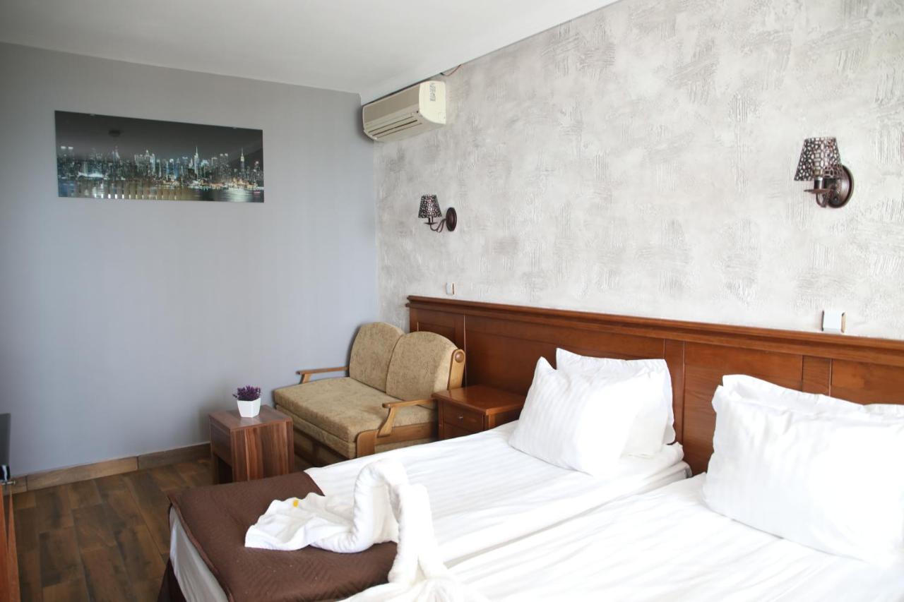 Petrov Family Hotel 内塞伯尔 外观 照片