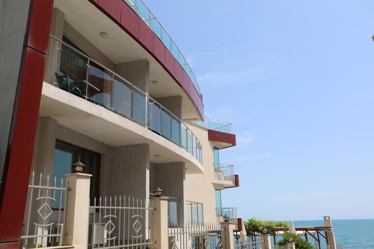 Petrov Family Hotel 内塞伯尔 外观 照片